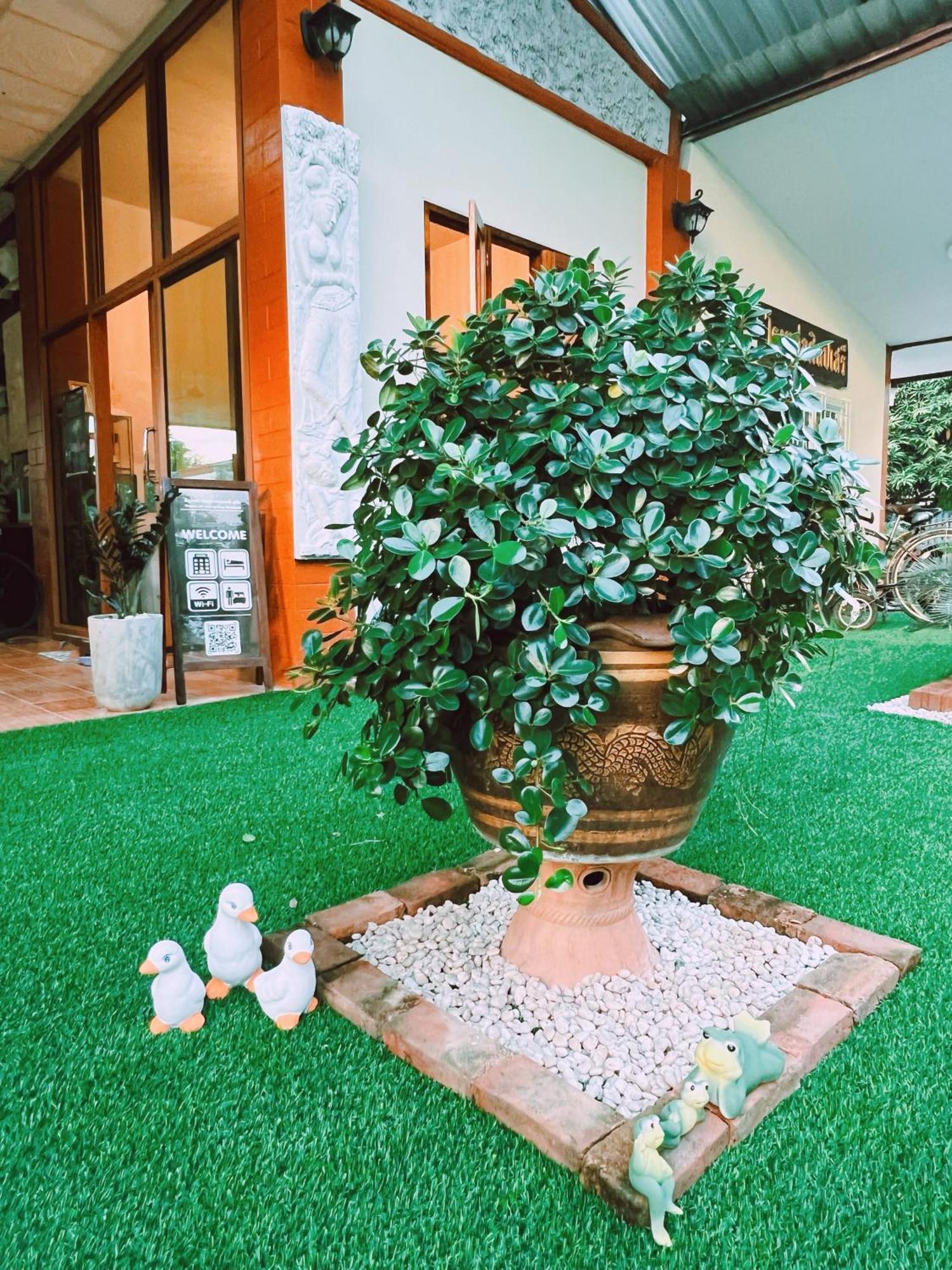 Phiphu Art And Gallery Boutique Sukhothai Esterno foto